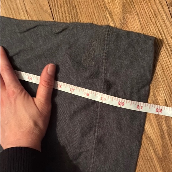 Aeropostale Gray Short Sleeve Tee with Color-Block Design - Picture 10 of 10